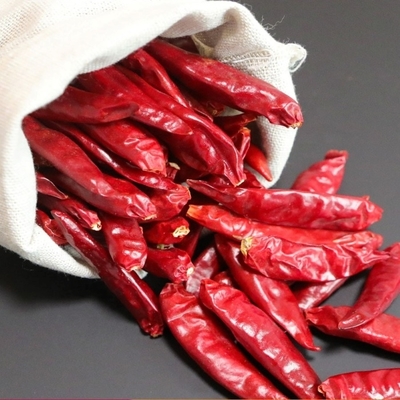 Buah paprika merah yang keras Dingin Tempat yang dingin dan kering Kondisi penyimpanan