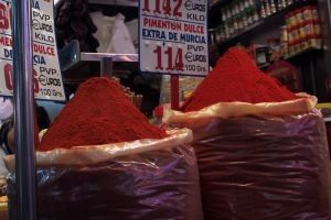 0.3% Kotoran Cabai Bubuk Panas Pedas Wewangian Cabe Cabai Bubuk 100% Murni
