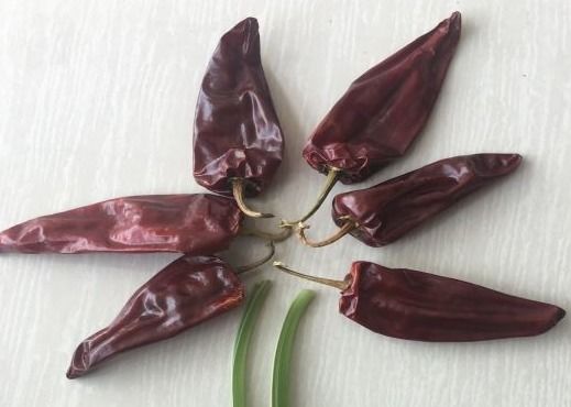 KOSHER Guajillo kering Chili Panas 500SHU Dengan atau Tanpa Ketidaksempurnaan Stem 0,3% Max Produk