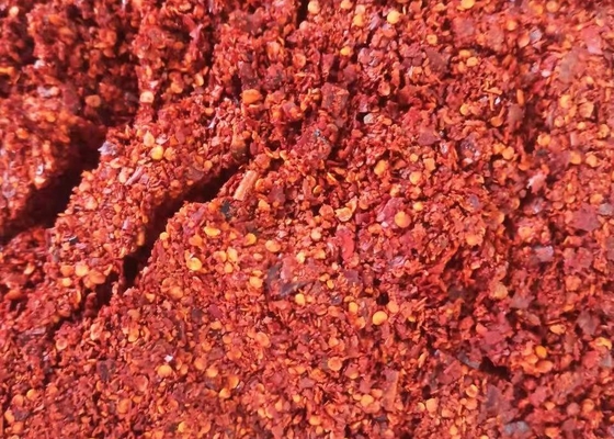 Sun Dryed Crushed Chilli Peppers Hot Chilli Flakes Oiled Red Sterilized PIZA &amp; Komichi